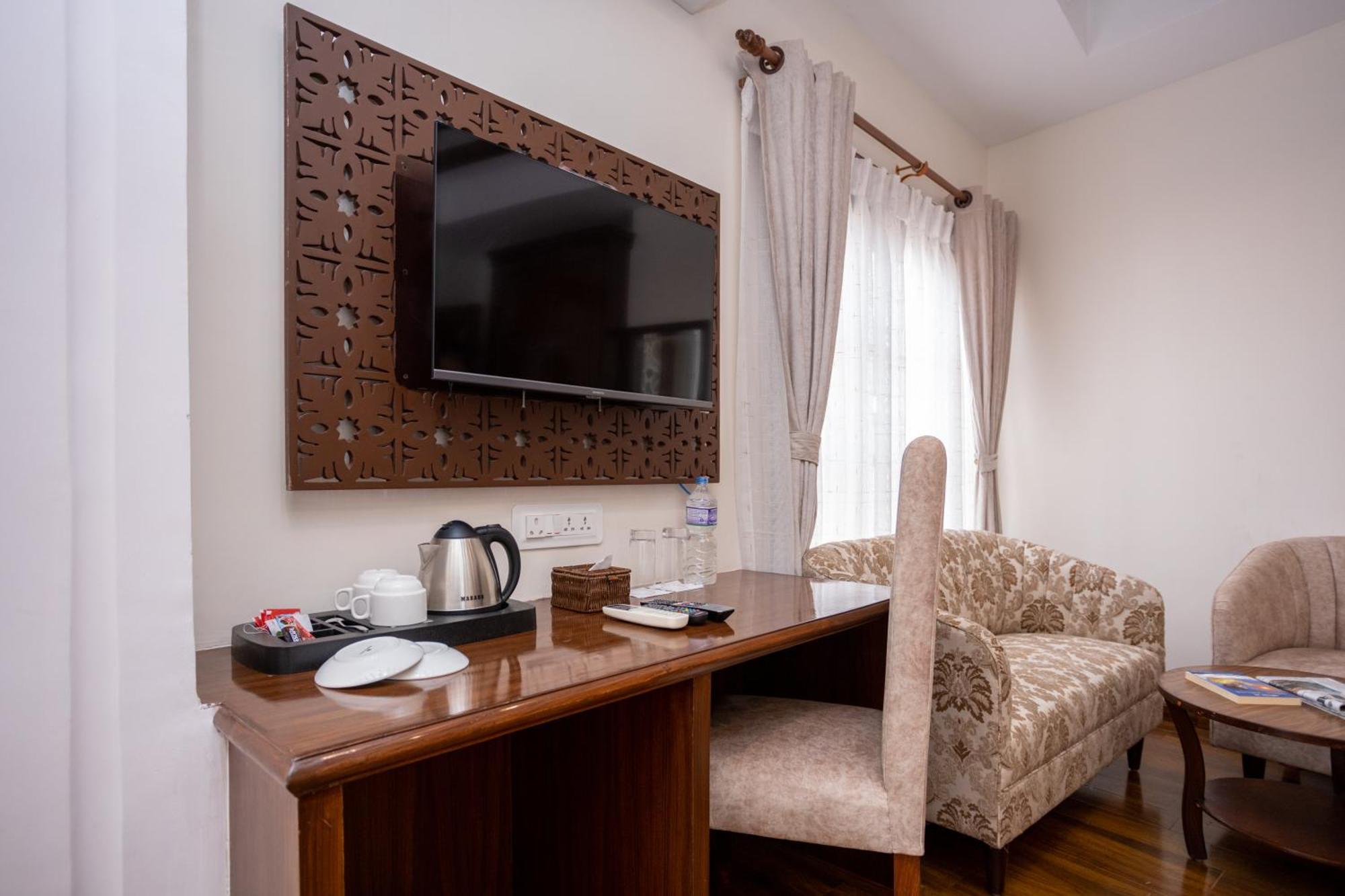 Airport Himalaya Boutique Hotel Catmandu Exterior foto
