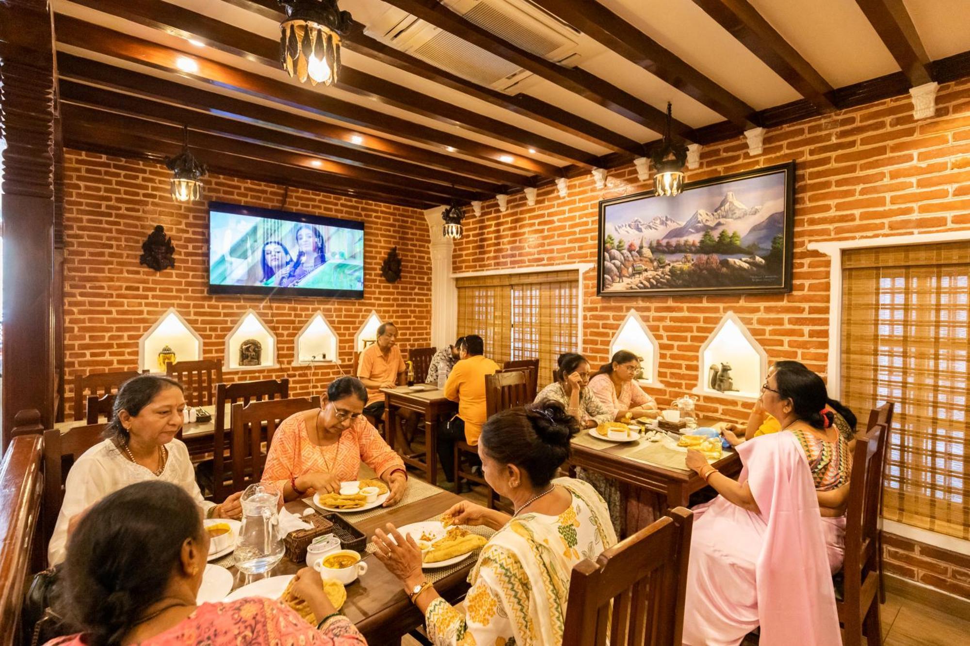 Airport Himalaya Boutique Hotel Catmandu Exterior foto